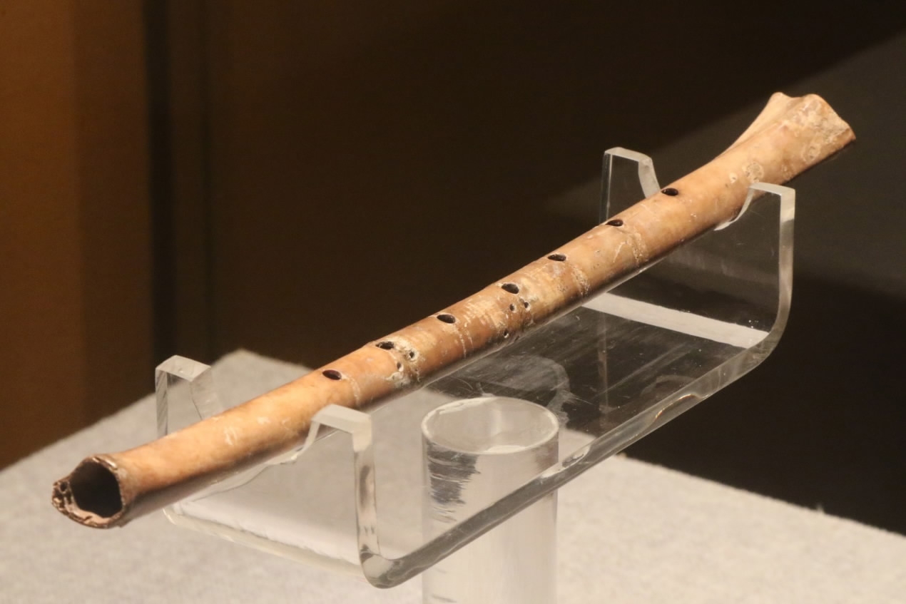 Bone flute